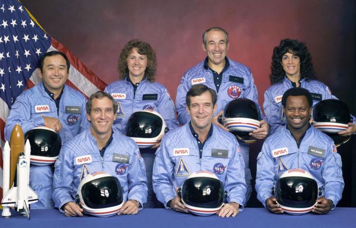 Ronald E. McNair with fellow Challenger crew members, 1986