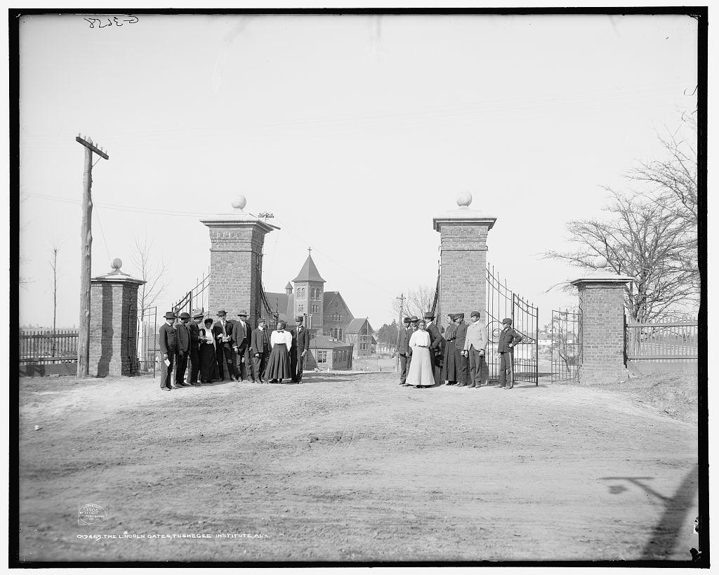 The Lincoln Gates, 1906